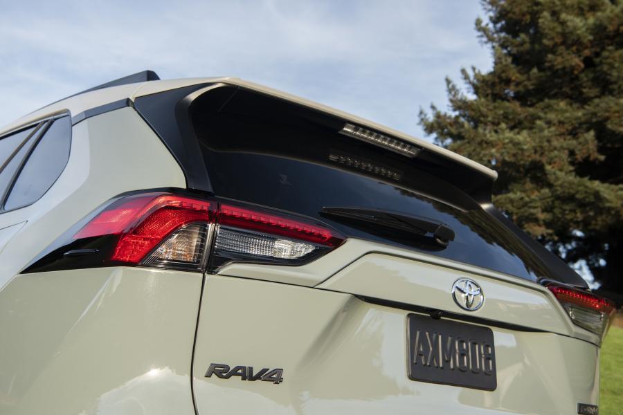 Детали экстерьера Toyota RAV4 Adventure 2018 года  (NA) (фото 70 из 196)